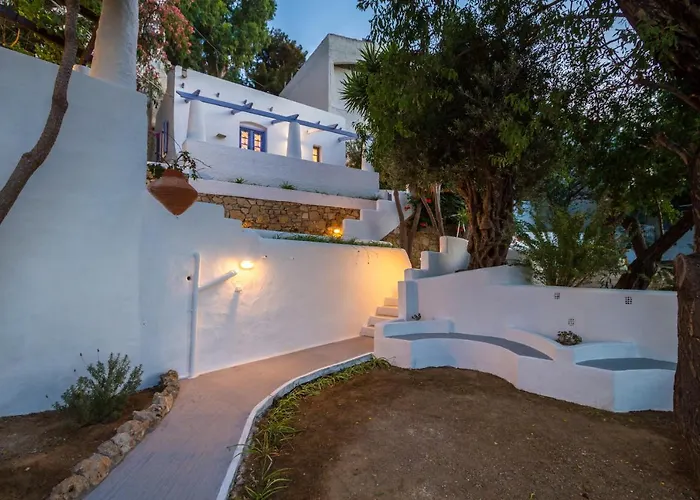Bella Leros 2 *