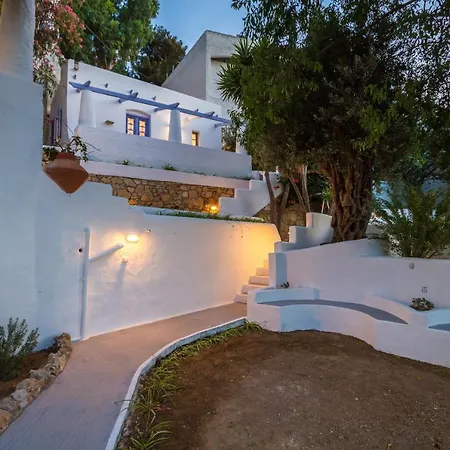 Bella Leros 2 *