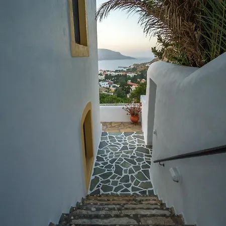 Bella Leros 2 *